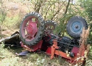 tractor-rasturnat